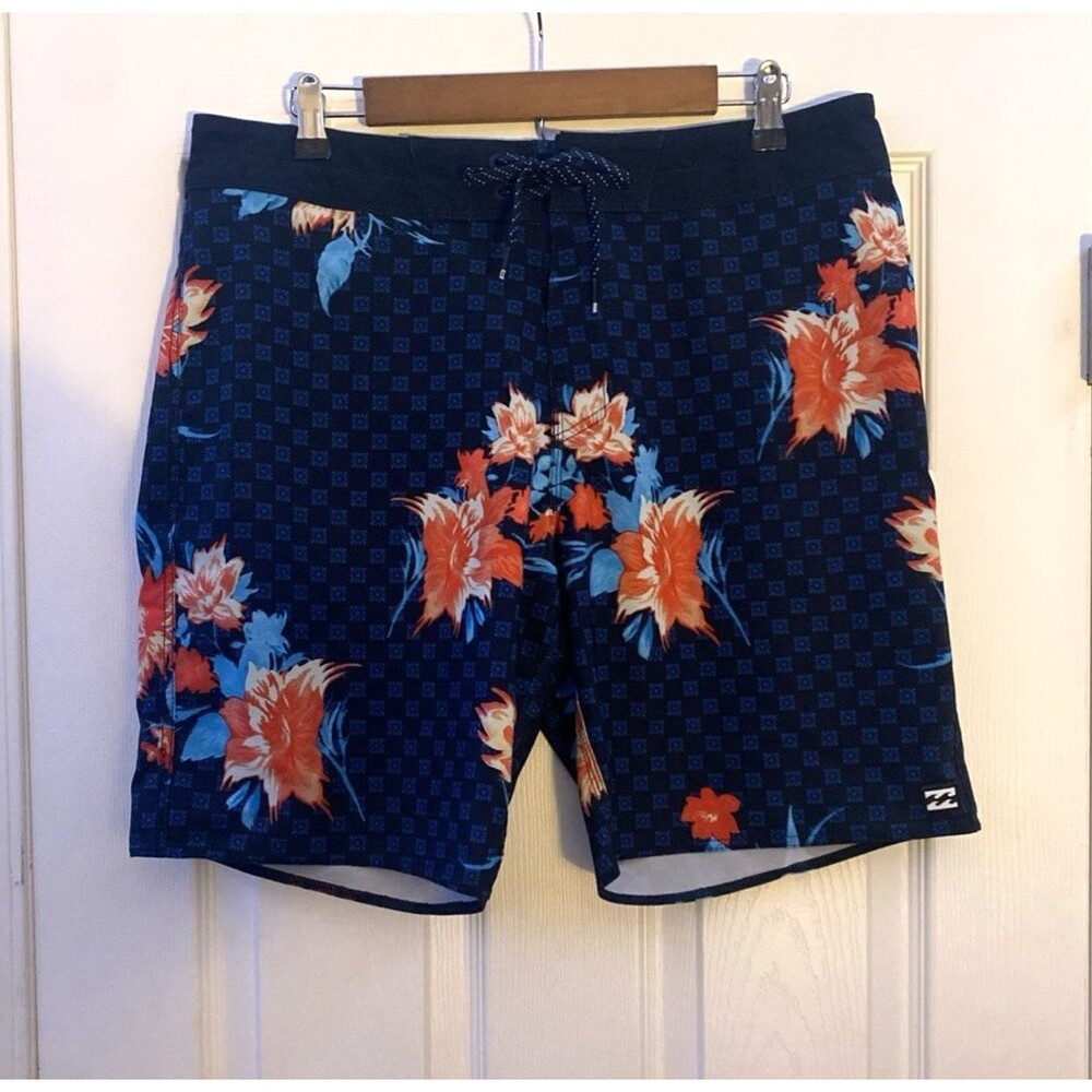 Billabong Upcycler Pro Sundays Board Shorts size 34 blue floral